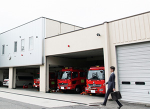 消防署へ書類を提出する